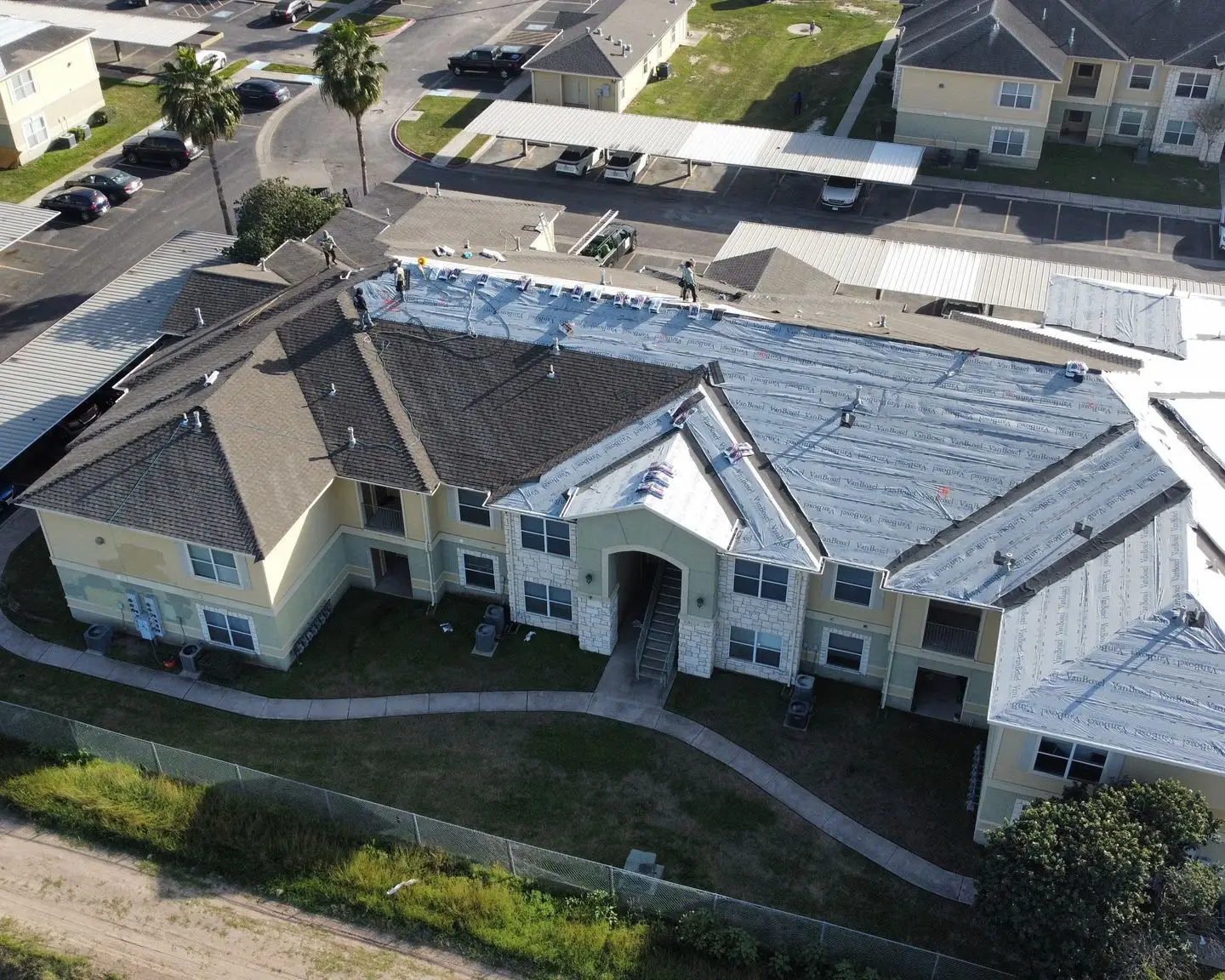Commercial aspahlt shingle roofing mcallen