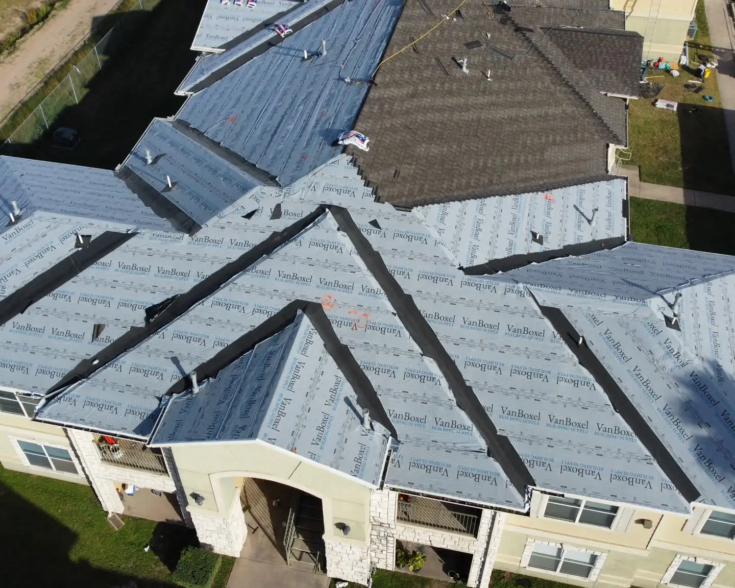 Commercial aspahlt shingle roofing mcallen