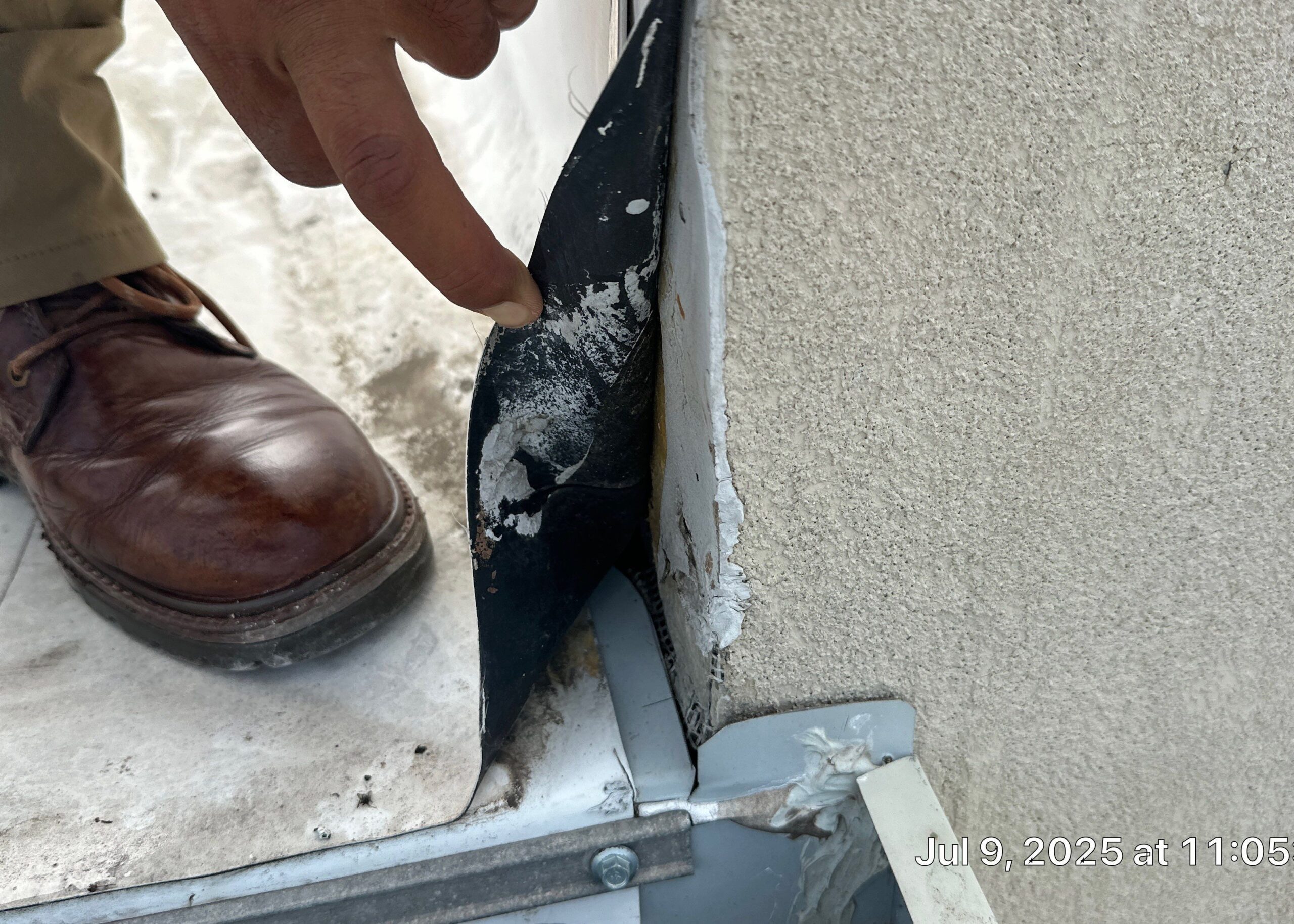 commercial roof leak repair mcallen
